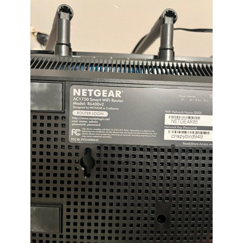 NETGEAR AC1750 Smart WiFi Router Model: R6400v2 internet - Picture 8 of 11